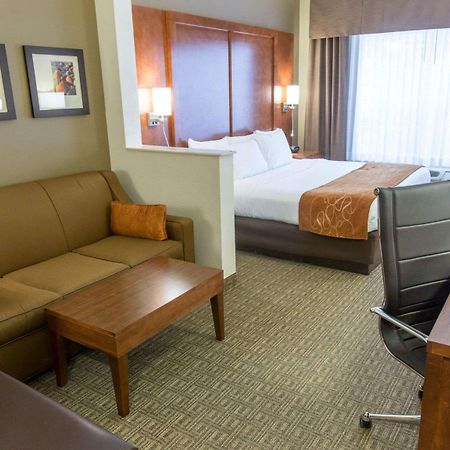 Comfort Suites Маркет Екстер'єр фото