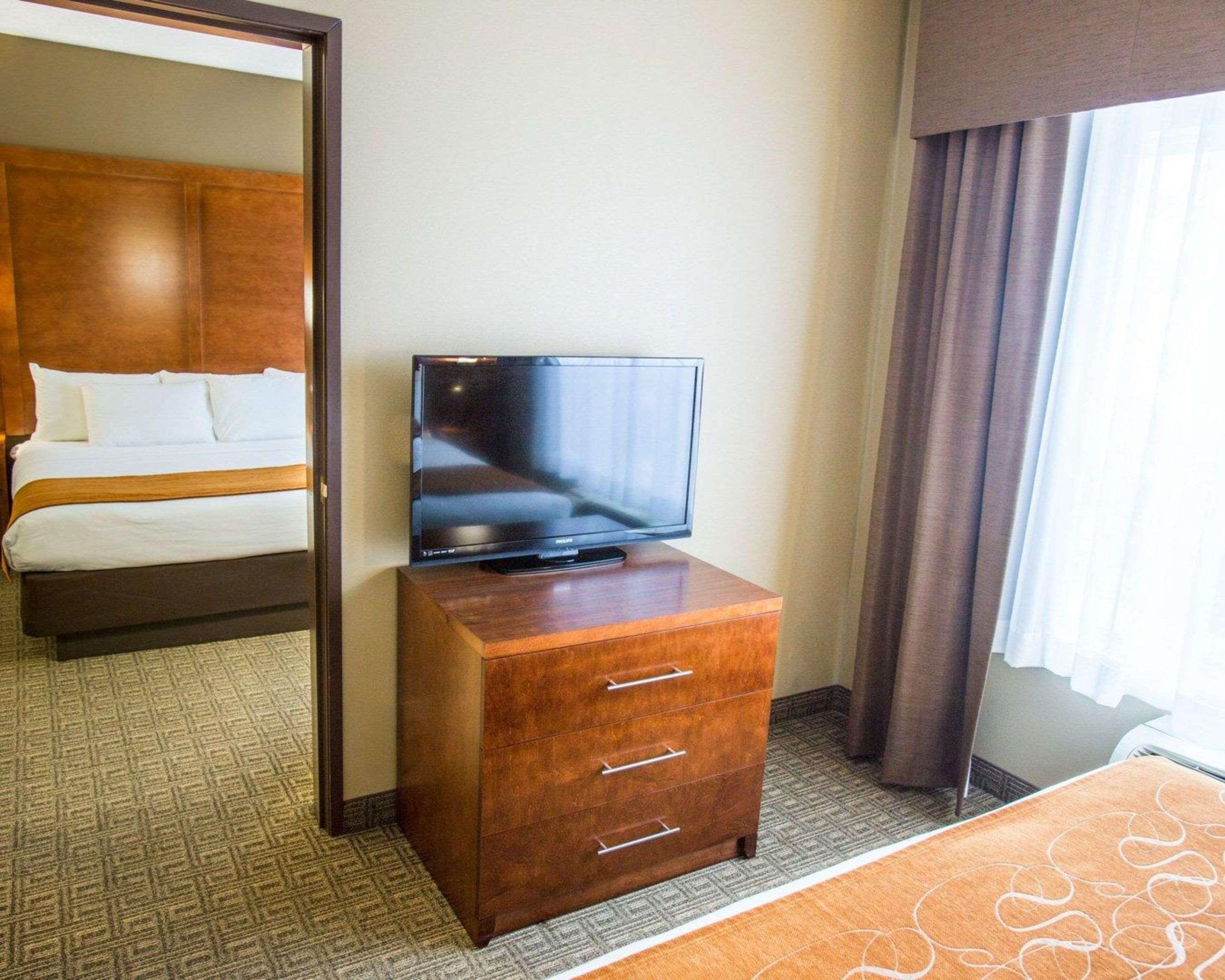 Comfort Suites Маркет Екстер'єр фото